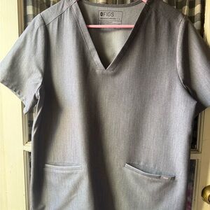 Figs women’s gray scrub top large